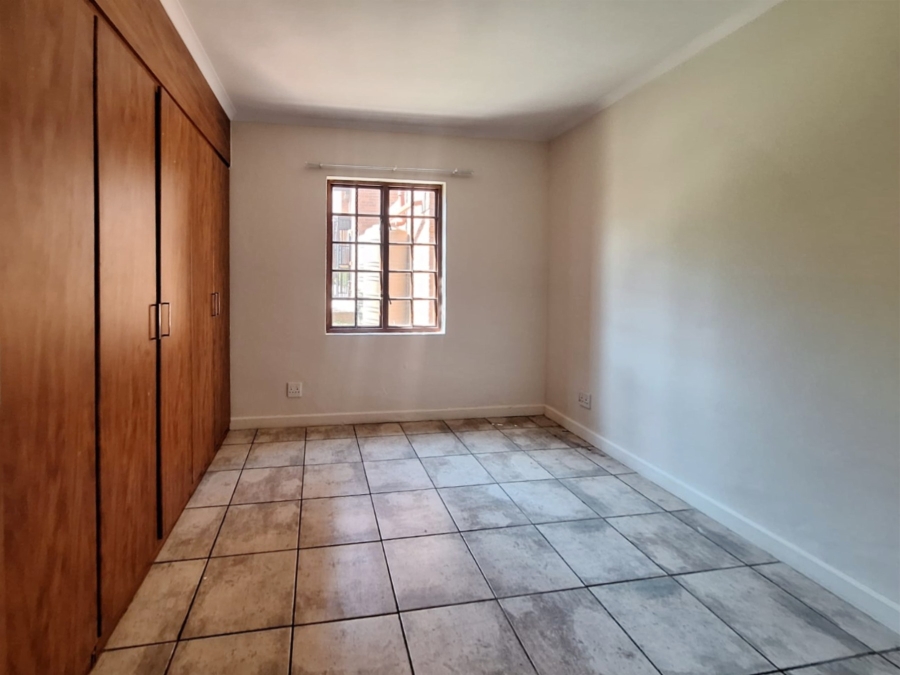 To Let 3 Bedroom Property for Rent in Meerhof North West